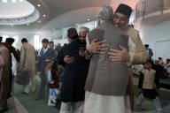 Eid prayers Baitul Futuh mosque, Morden