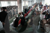 Eid prayers Baitul Futuh mosque, Morden