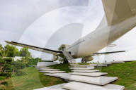 Boeing 737 turned into holiday villa for high flyers