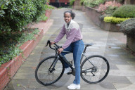 Elite cyclist Trhas Tesfay to lead London race while living in asylum hotel