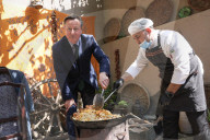 Foreign Secretary David Cameron visits Uzbekistan