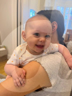 FEATURE - Georgia House, deren Baby Margot mit Masern ins Krankenhaus eingeliefert wurde, bittet die Menschen sich impfen zu lassen