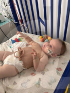 FEATURE - Georgia House, deren Baby Margot mit Masern ins Krankenhaus eingeliefert wurde, bittet die Menschen sich impfen zu lassen