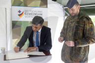 The Prime Minister Rishi Sunak visits Julius Leber Barracks