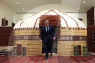 Foreign Secretary David Cameron visits Turkmenistan