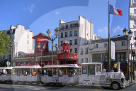 Paris: Flügel des Moulin Rouge abgestürzt