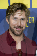 PEOPLE - Ryan Gosling trägt neu Pausbäckchen