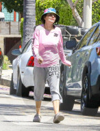 PREMIUM EXCLUSIVE Lisa Rinna boho chic n Beverly Hills