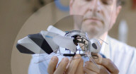 Bionic bee flies autonomously and swarms