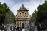 Fuer Palaestina: Studierende besetzen Sorbonne Universitaet in Paris