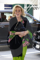 EXCLUSIVE: Jean Smart Arrives At CBS Studios In New York City - 30 Apr 2024