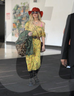 *EXCLUSIVE* Jessica Simpson is a style icon arriving in Los Angeles!***web must call for pricing***
