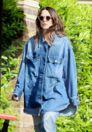 EXCLUSIVE - Keira Knightley
 ist in Jeans in Nordlondon unterwegs
