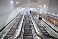 NEWS - Paris: Einweihung der Verlängerung der Linie RER E nach Westen EOLE bis zum Bahnhof Nanterre-la-Folie über La Defense