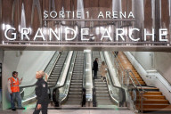 NEWS - Paris: Einweihung der Verlängerung der Linie RER E nach Westen EOLE bis zum Bahnhof Nanterre-la-Folie über La Defense