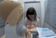 Robot language tutor outdoes human led class