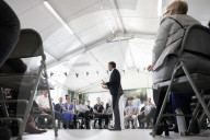 Prime Minister Rishi Sunak visits Siemens Healthineers