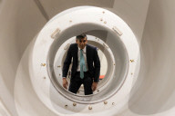 Prime Minister Rishi Sunak visits Siemens Healthineers