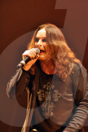 Photo : ¬© Mitram/ DALLE Sujet : Ozzy Osbourne (Ex-Black Sabbath) Date : 2010-09-20 Lieu : France, Paris P.O.P.Bercy. 