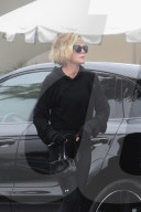 *EXCLUSIVE* Melanie Griffith debuts new haircut while arriving at gym