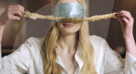 Sophie Turner blindfold takeaway food challenge
