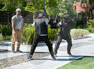 Patients of Superhumans rehab center try hand at buhurt combat