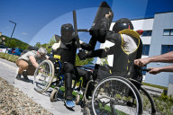 Patients of Superhumans rehab center try hand at buhurt combat