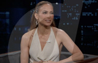 Jennifer Lopez wears wedding ring for TV talk show