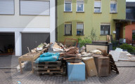 Aufräumarbeiten nach dem Hochwasser im Saarland