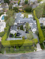 *EXCLUSIVE*  Ben Affleck mietet ein 20-Millionen-Dollar-Haus in Brentwood, nur eine Straße von seiner Ex-Frau Jennifer Garner entfernt