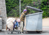 EXCLUSIVE: Loni Willison Spotted Digging Through Dumpsters And Smoking A Rolled Cigarette - 23 May 2024