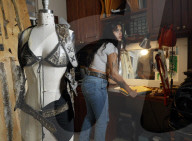 Florida woman makes fashion out of dead Pythons