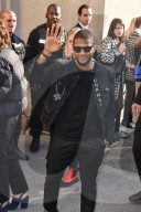 People lors du defile de mode Chanel