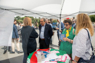 Segreteria romana di Forza Italia in Piazza dei Cinquecento con un gazebo per raccolta firme sulla sicurezza di Termini e lâ€™Esquilino