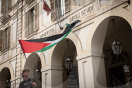 Studenti pro Palestina in assemblea in via Po a Torino