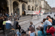 Studenti pro Palestina in assemblea in via Po a Torino