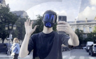 Mask displays wearer's emotions 