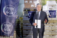 Nepi - Antonio Tajani presenta il primo carico di aiuti per il popolo di Gaza