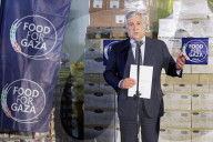 Nepi - Antonio Tajani presenta il primo carico di aiuti per il popolo di Gaza