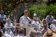 Feijoo in Barcelona closing the election campaign