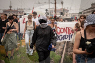 Medioriente: manifestanti pro Palestina occupano stazione Torino Porta Nuova
