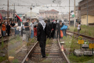 Medioriente: manifestanti pro Palestina occupano stazione Torino Porta Nuova
