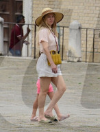 EXCLUSIVE - Kate Hudson auf einem Familienausflug mit ihrem Partner Danny Fujikawa in Venedig