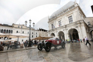La partenza della 1000 Miglia a Brescia