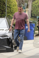 *EXCLUSIVE* Ben Affleck leaves Jennifer Garner´s house in Los Angeles