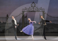The Royal Ballet: Ashton Celebrated review - a world where everything is just delightful. 