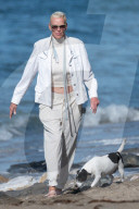 EXCLUSIVE -  Brigitte Nielsen spaziert in Marbella