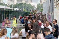 Fans in coda per il concerto di Ultimo allo Stadio Olimpico Grande Torino