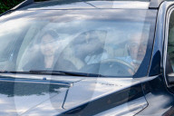 Arrivo di Ilaria Salis dopo la scarcerazione in Ungheria con il padre Roberto presso la loro abitazione di Monza 