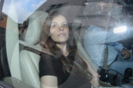 Arrivo di Ilaria Salis dopo la scarcerazione in Ungheria con il padre Roberto presso la loro abitazione di Monza 